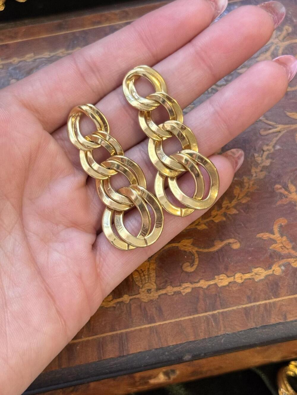 Vintage Gold tone dangle Monet Earrings